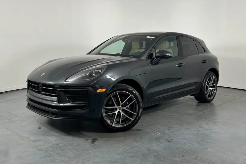 2024 Porsche Macan photo 1