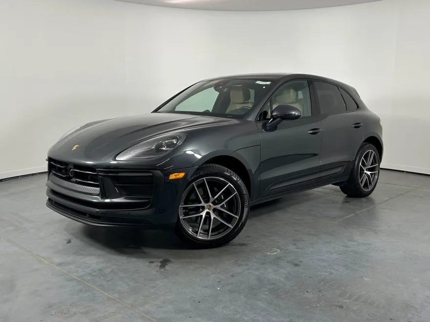 2024 Porsche Macan photo 1