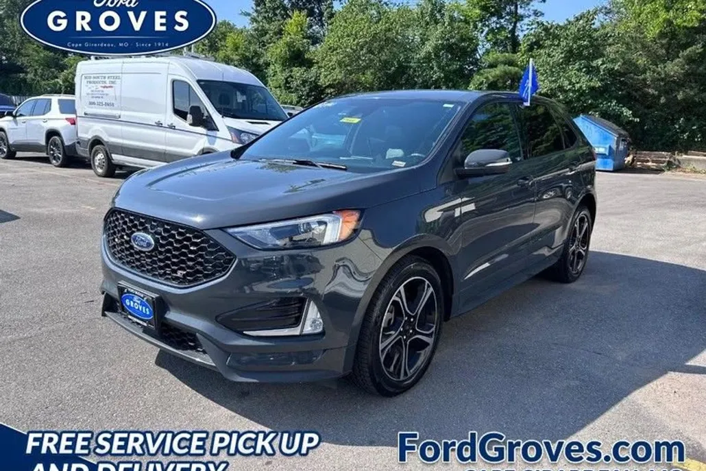 2021 Ford Edge ST photo 1