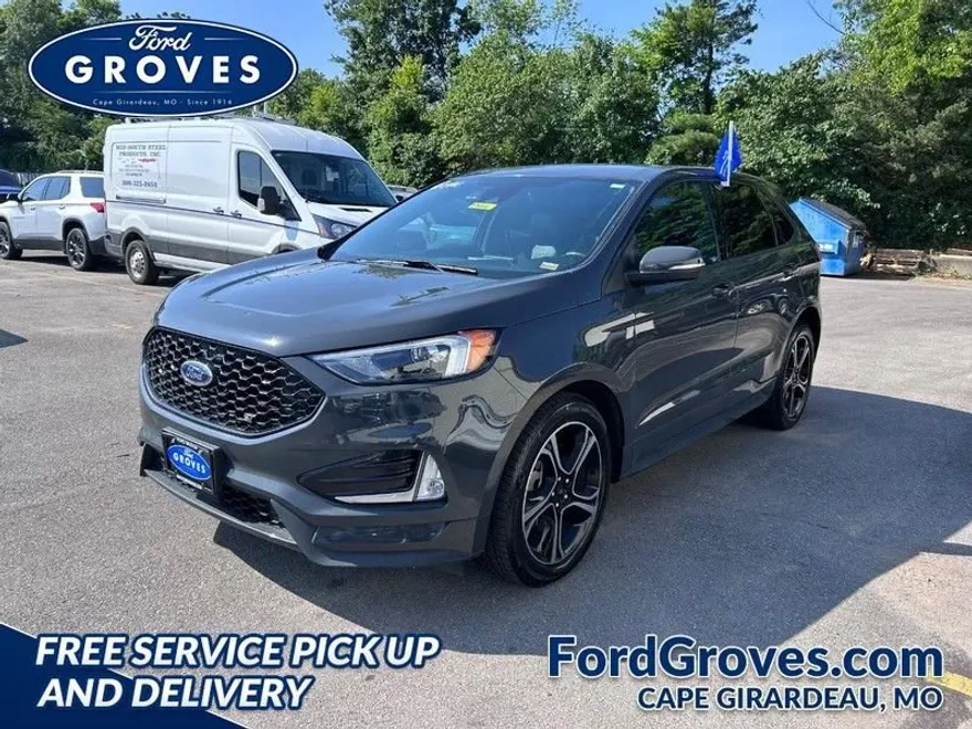 2021 Ford Edge ST photo 1