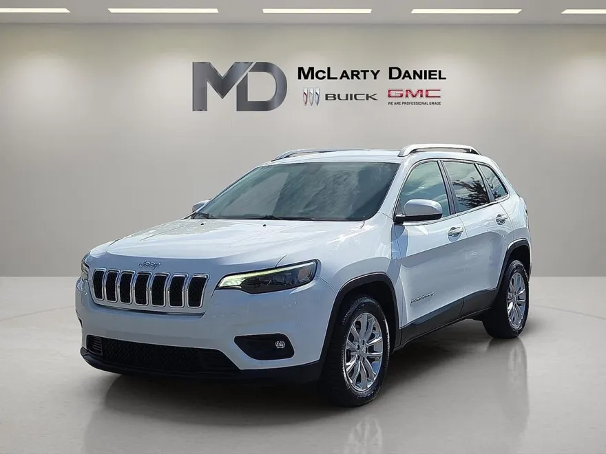 2019 Jeep Cherokee Latitude photo 1