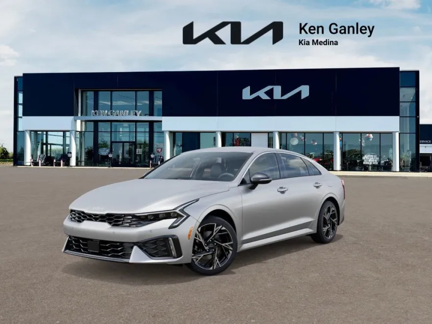 2026 Kia K5 GT-Line photo 1