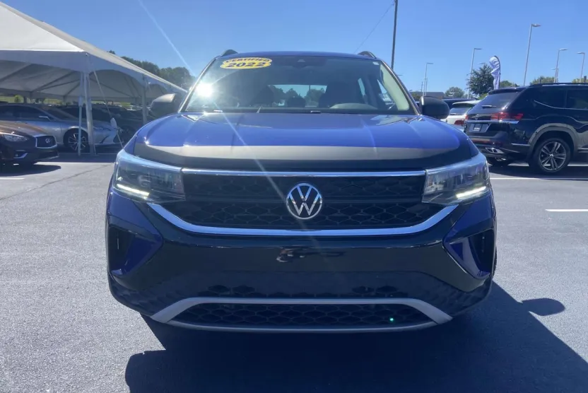2022 Volkswagen Taos S photo 1