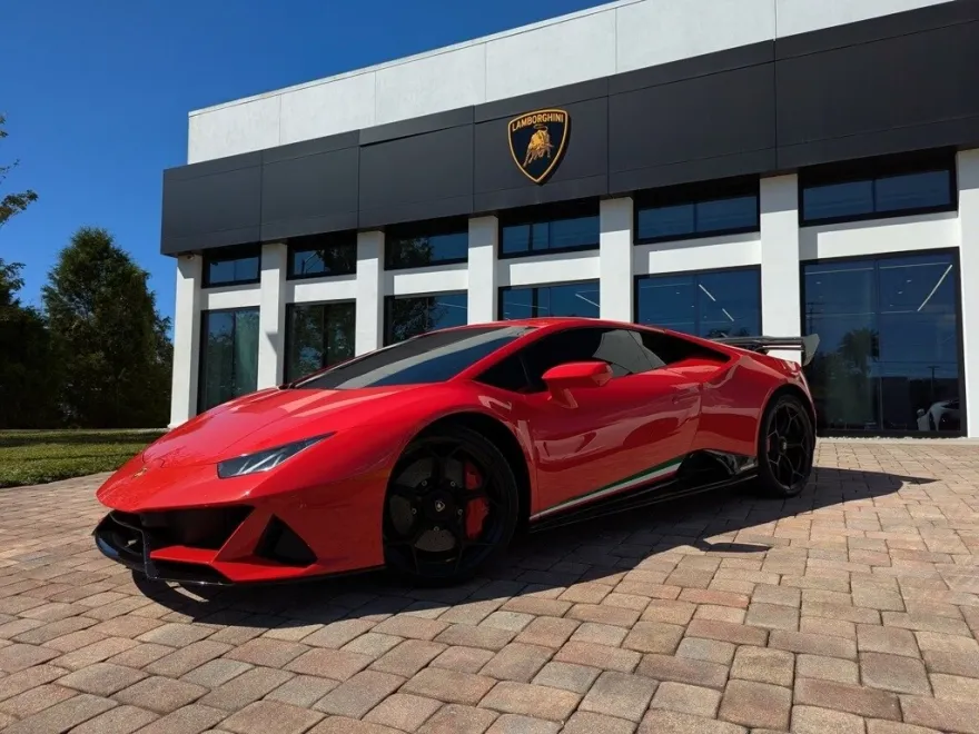 2020 Lamborghini Huracan Evo Coupe photo 1