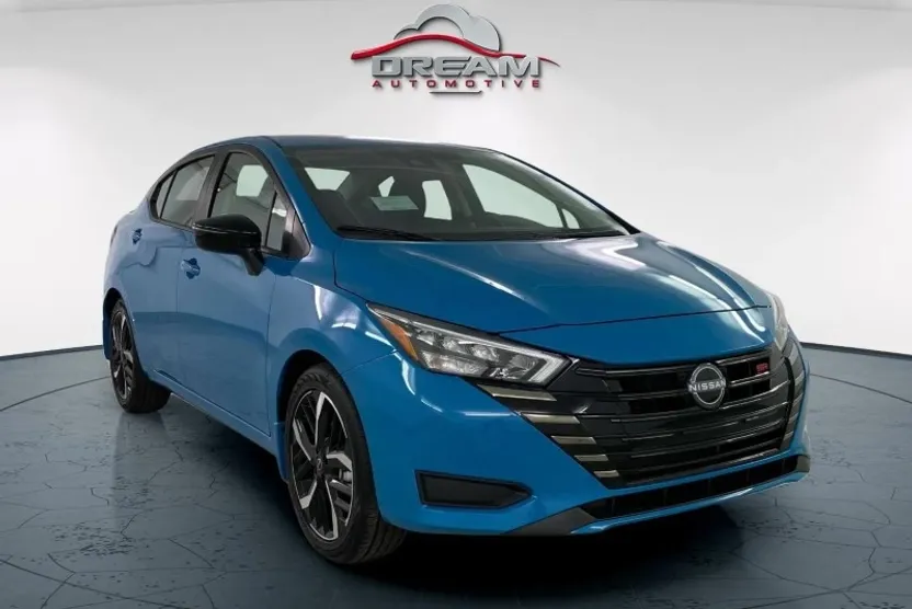 2025 Nissan Versa SR photo 1