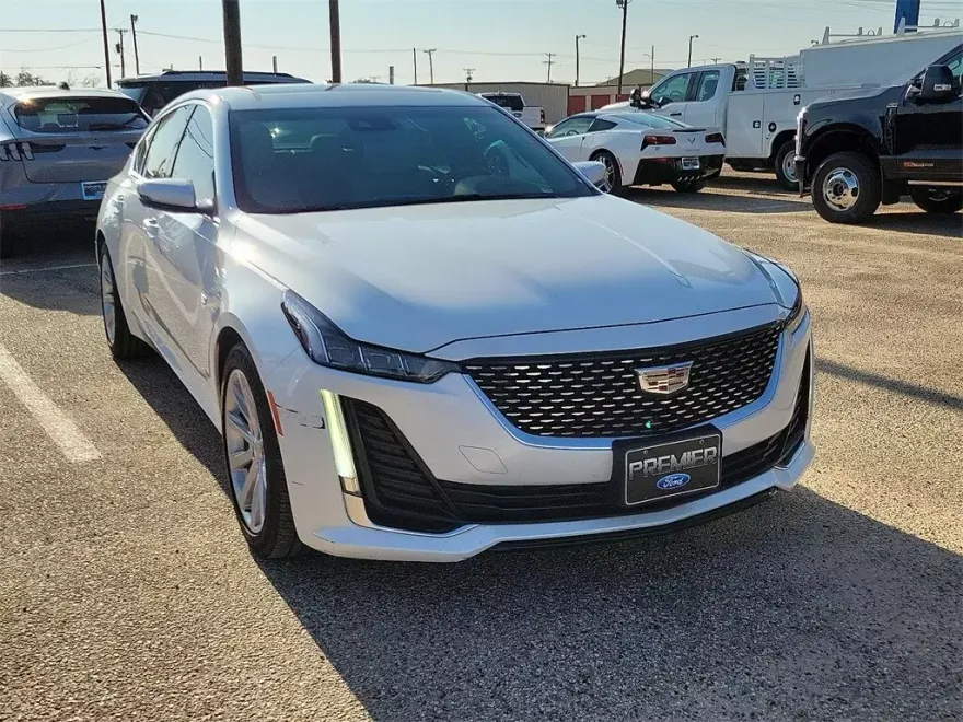 2024 Cadillac CT5 Luxury photo 1