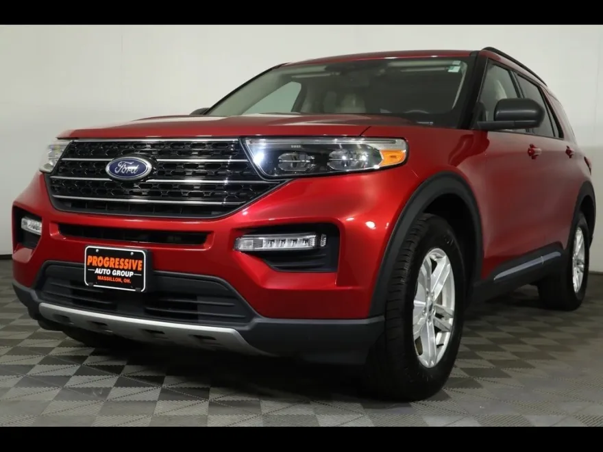 2021 Ford Explorer XLT photo 1