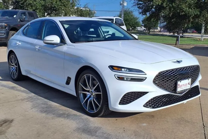 2023 Genesis G70 2.0T photo 1
