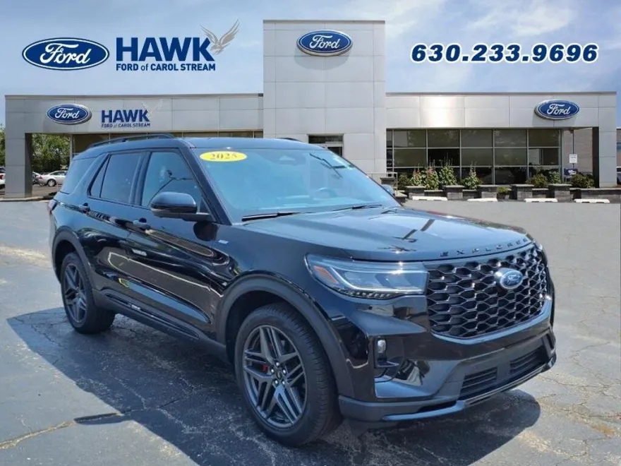 2025 Ford Explorer ST-Line photo 1