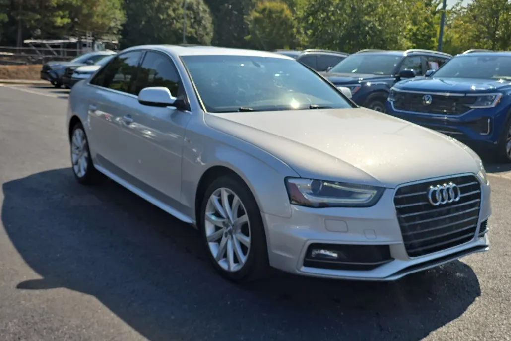 2014 Audi A4 Premium photo 1