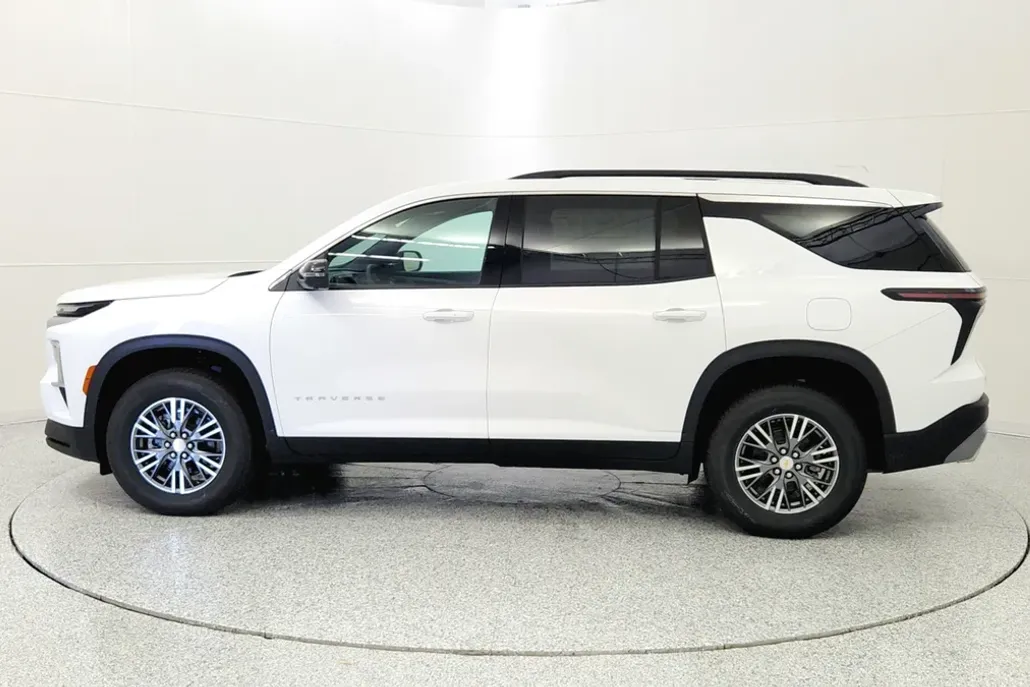 2026 Chevrolet Traverse photo 1