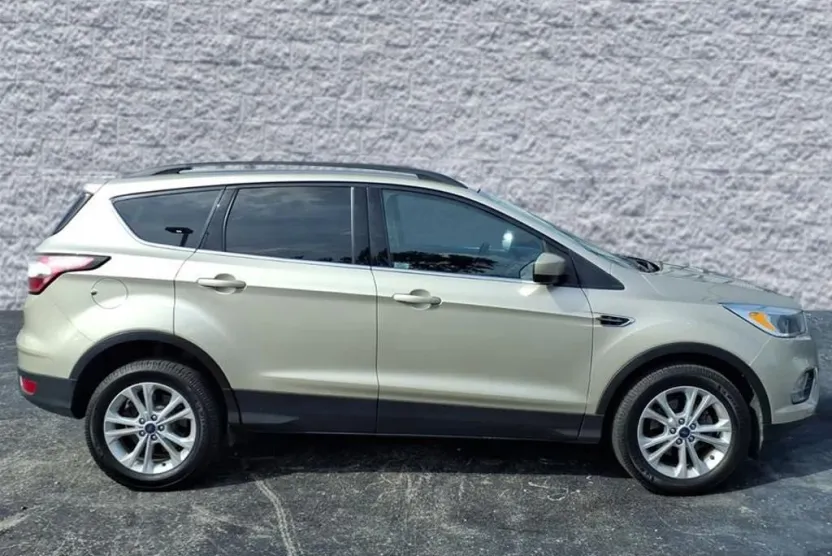 2018 Ford Escape SE photo 1