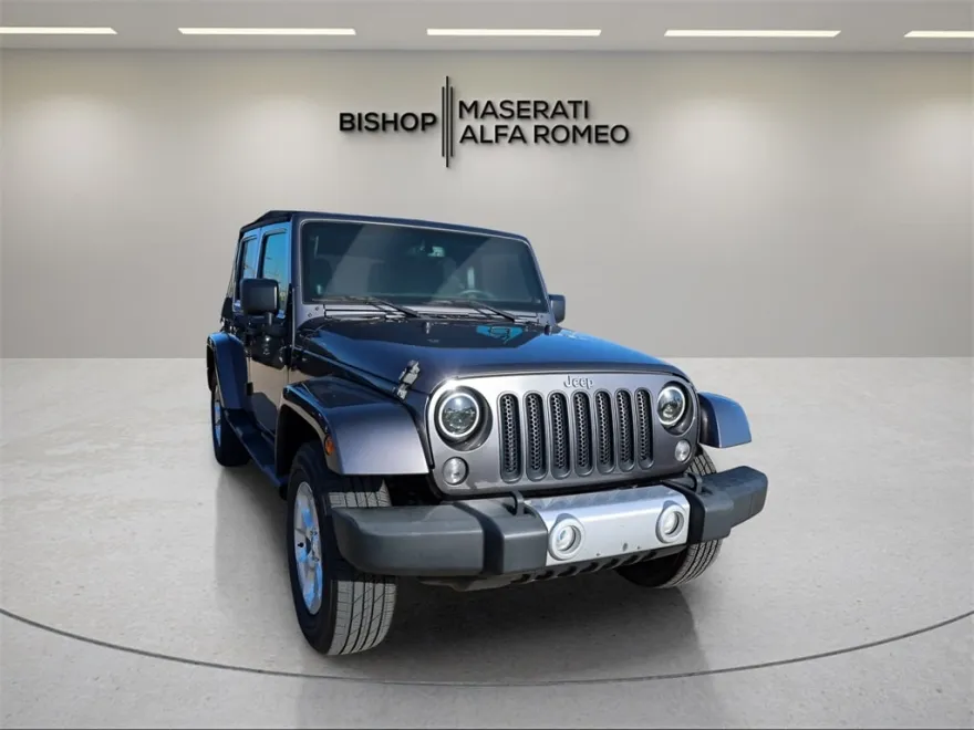 2014 Jeep Wrangler Unlimited Sahara photo 1