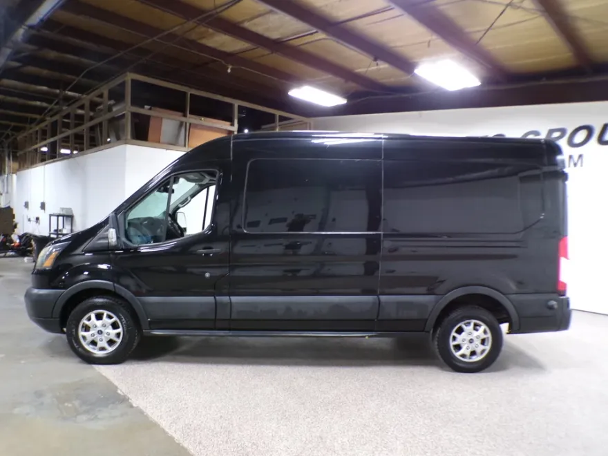 2015 Ford Transit XLT photo 1