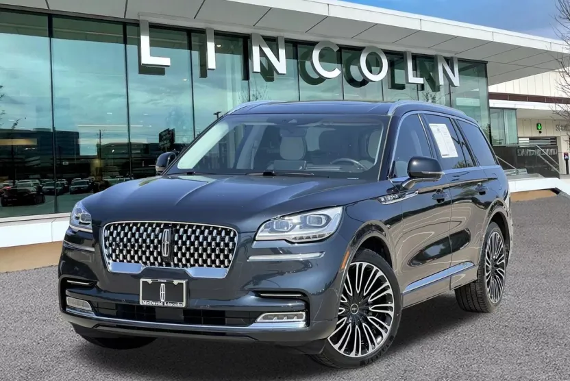 2023 Lincoln Aviator Black Label photo 1