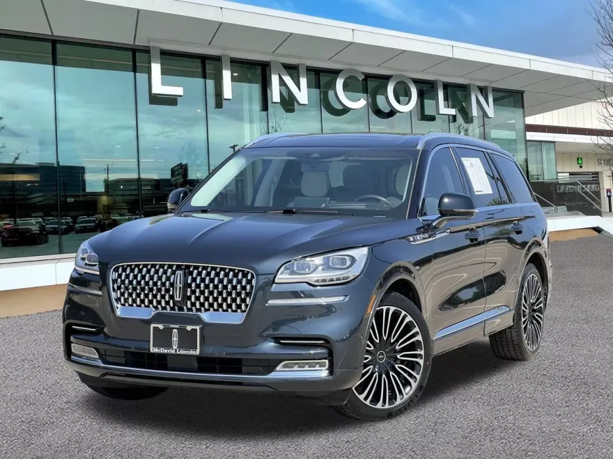 2023 Lincoln Aviator Black Label photo 1