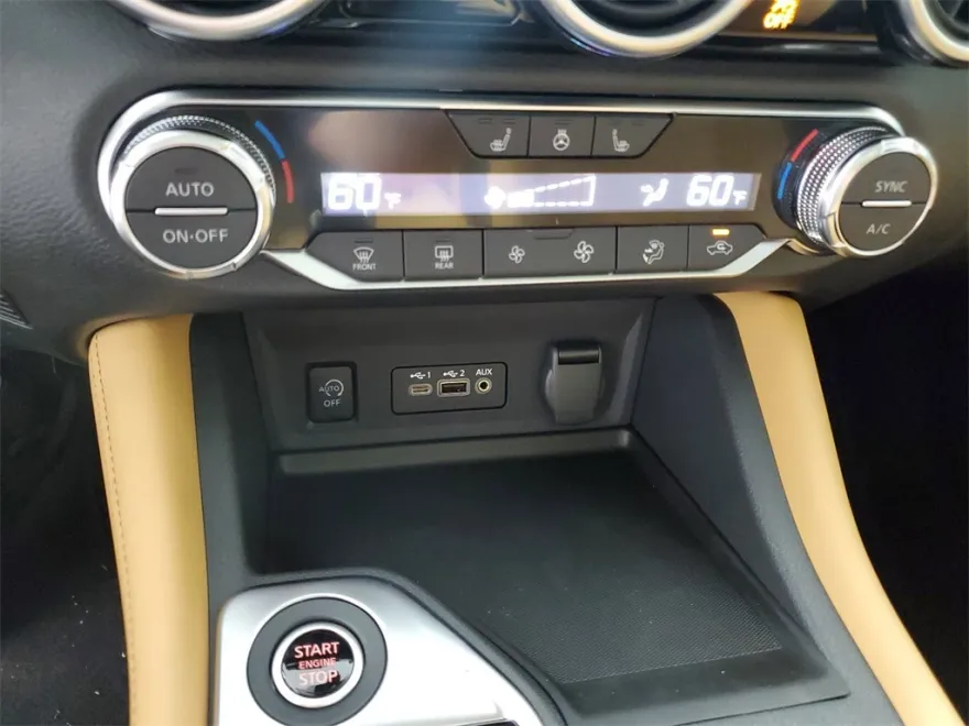 2024 Nissan Sentra SV photo 1
