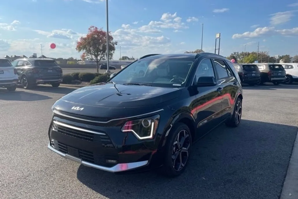 2025 Kia Niro EX Touring photo 1