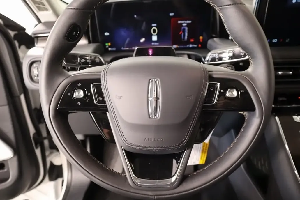 2025 Lincoln Aviator Reserve photo 1