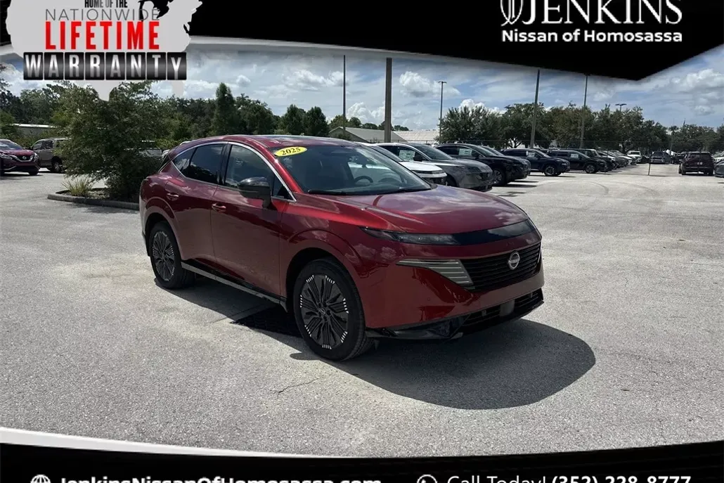 2025 Nissan Murano Platinum photo 1