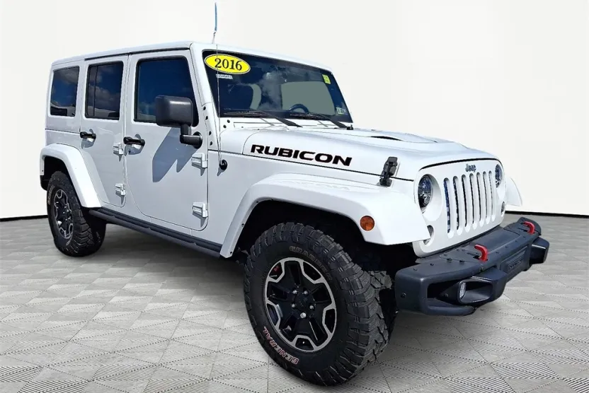 2016 Jeep Wrangler Unlimited Rubicon photo 1