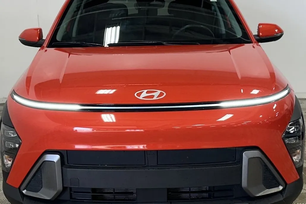 2024 Hyundai Kona SEL photo 1