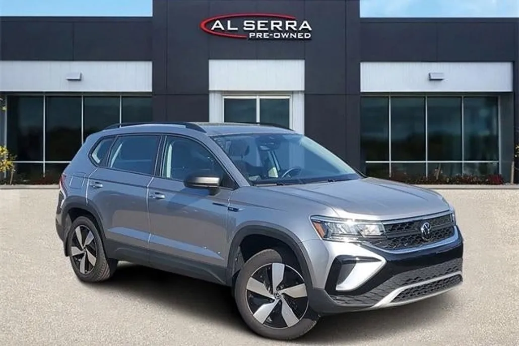 2024 Volkswagen Taos S photo 1