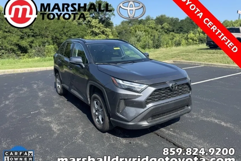 2024 Toyota RAV4 XLE photo 1