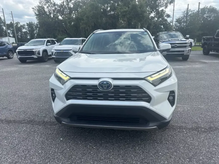 2022 Toyota RAV4 Hybrid Limited photo 1