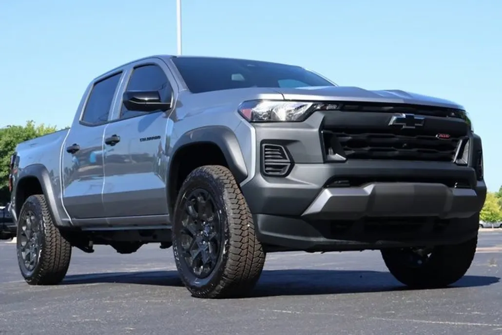 2026 Chevrolet Colorado Trail Boss photo 1