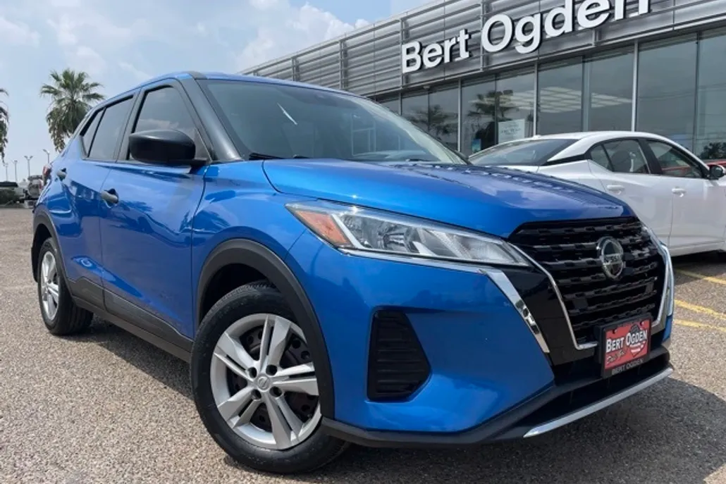2021 Nissan Kicks S photo 1