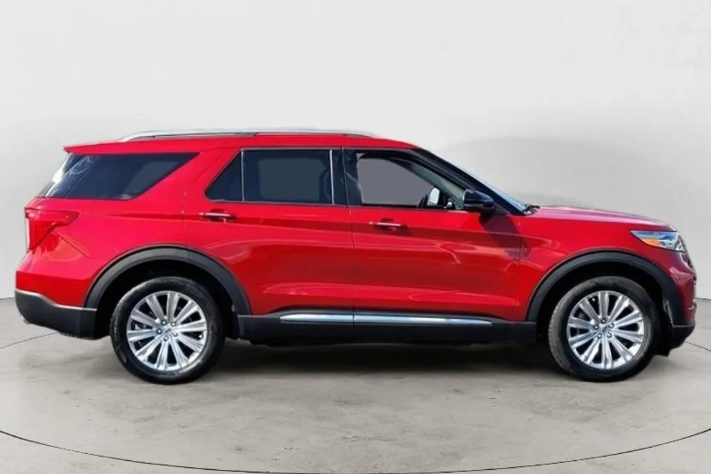 2022 Ford Explorer Limited photo 1