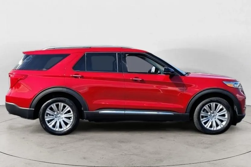 2022 Ford Explorer Limited photo 1