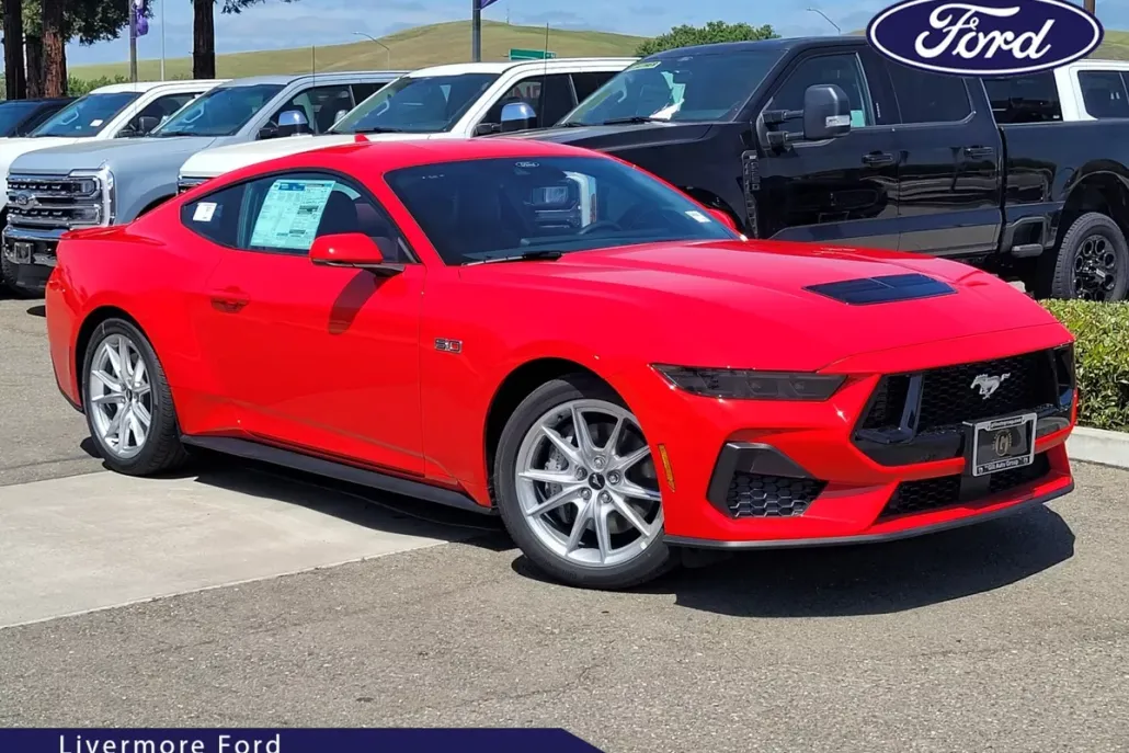 2025 Ford Mustang GT Premium photo 1