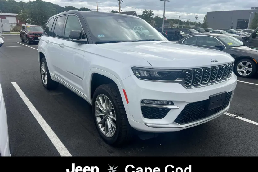 2022 Jeep Grand Cherokee Summit photo 1