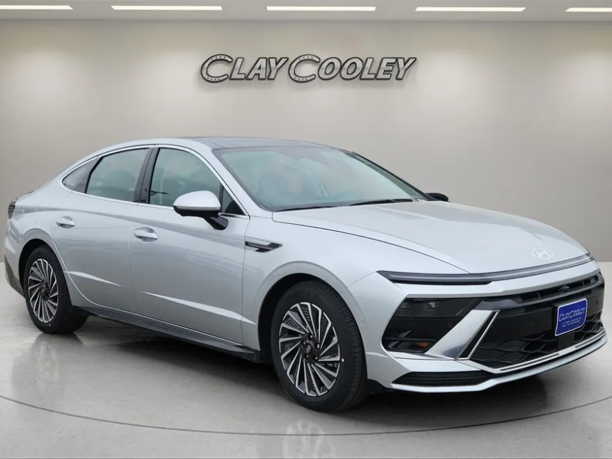 2025 Hyundai Sonata Hybrid Limited photo 1