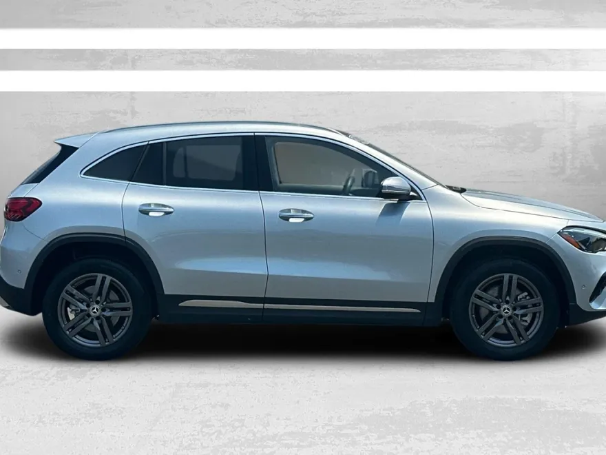 2025 Mercedes Benz GLA 250 4MATIC photo 1
