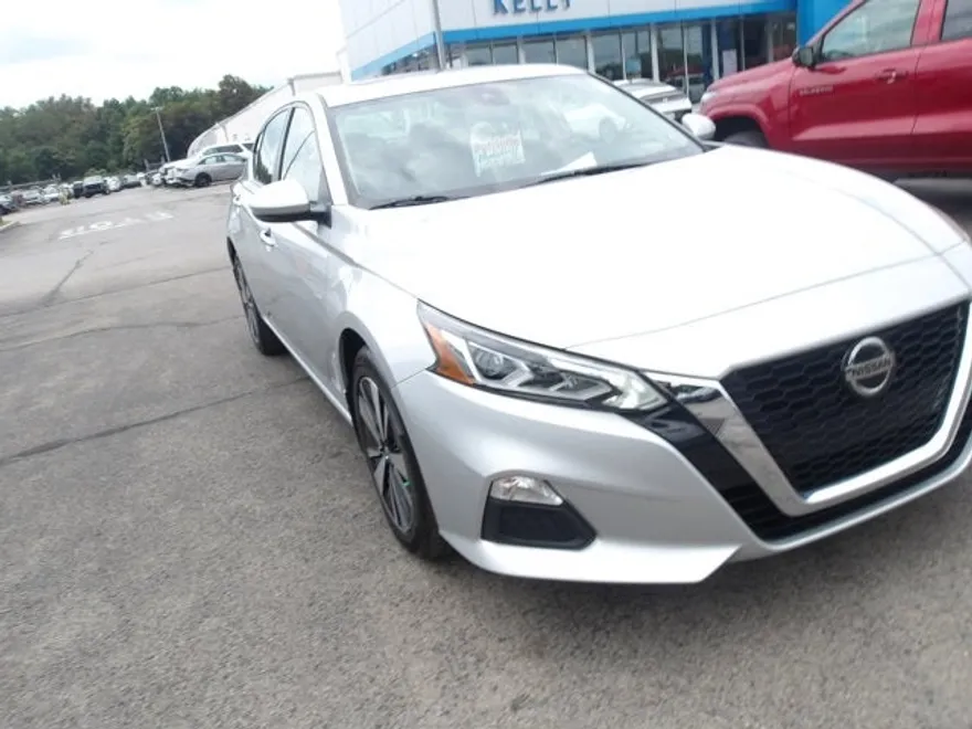 2022 Nissan Altima 2.5 SV photo 1