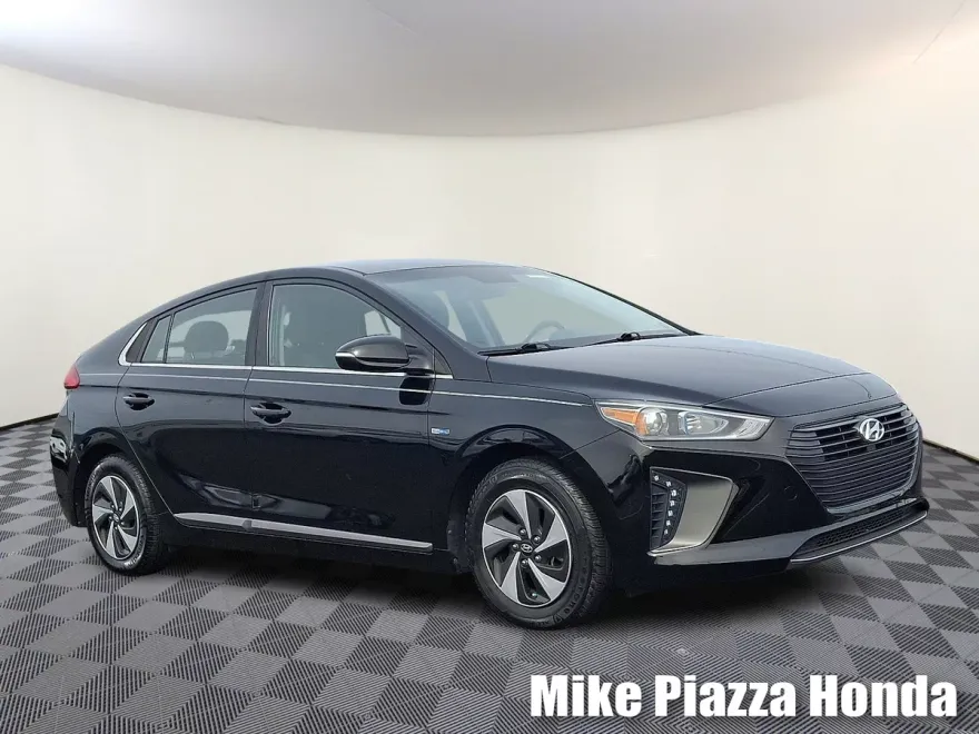 2018 Hyundai Ioniq SEL photo 1