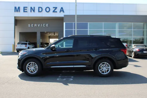 2025 Ford Explorer photo 1