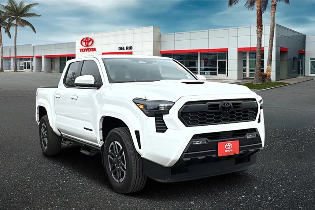 2024 Toyota Tacoma SR5 photo 1