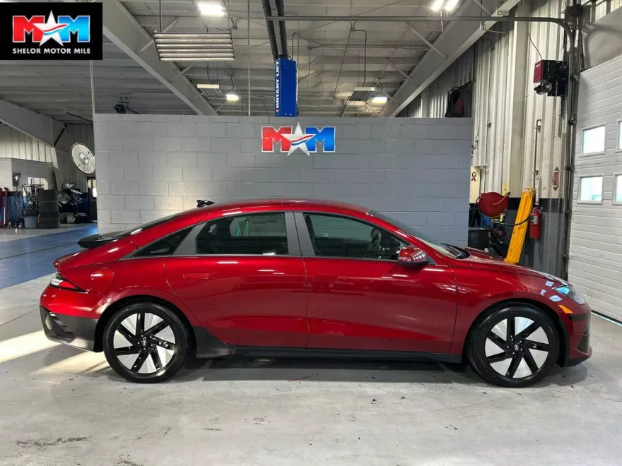 2025 Hyundai Ioniq 6 SE photo 1