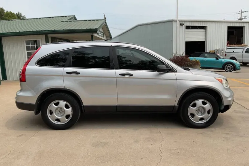 2011 Honda CR-V LX photo 1