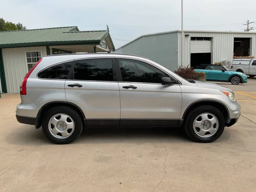 2011 Honda CR-V LX photo 1