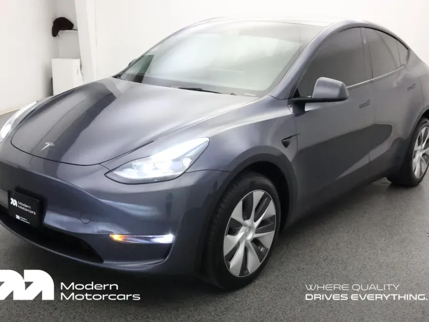 2023 Tesla Model Y Long Range photo 1