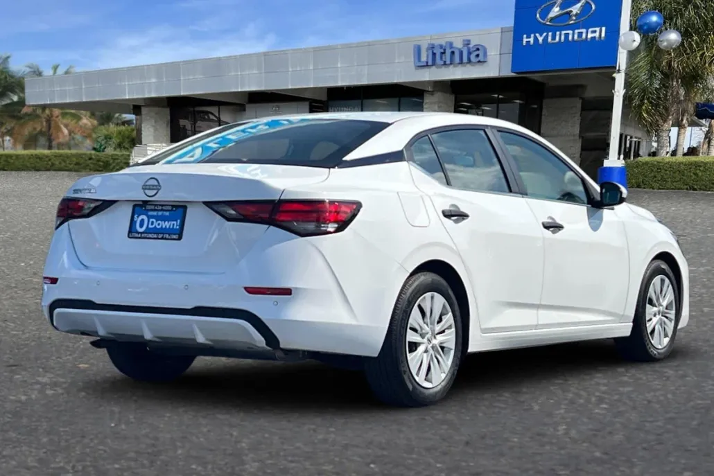 2024 Nissan Sentra S photo 1
