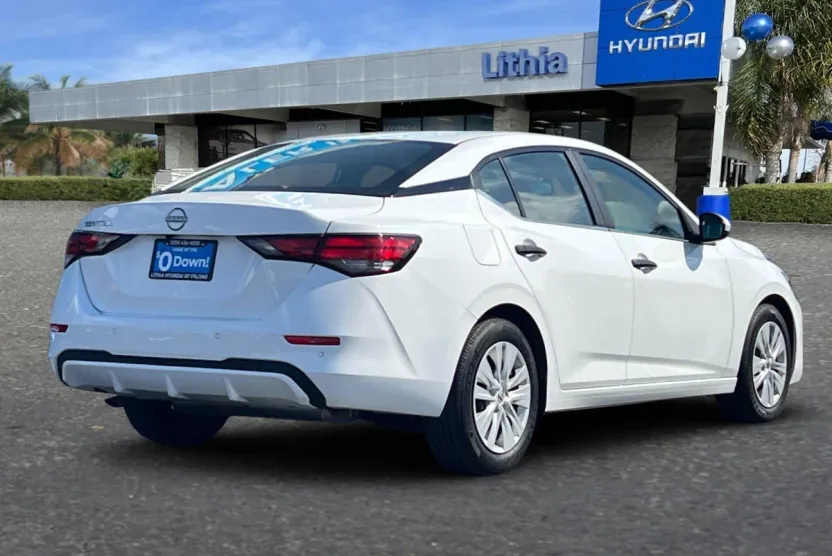 2024 Nissan Sentra S photo 1