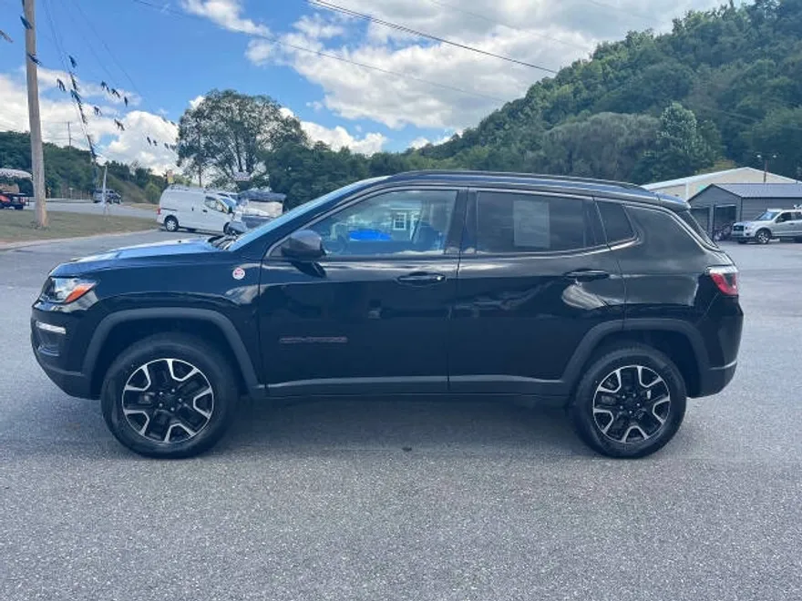 2020 Jeep Compass Trailhawk photo 1