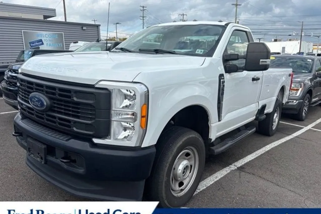 2023 Ford F-350 photo 1