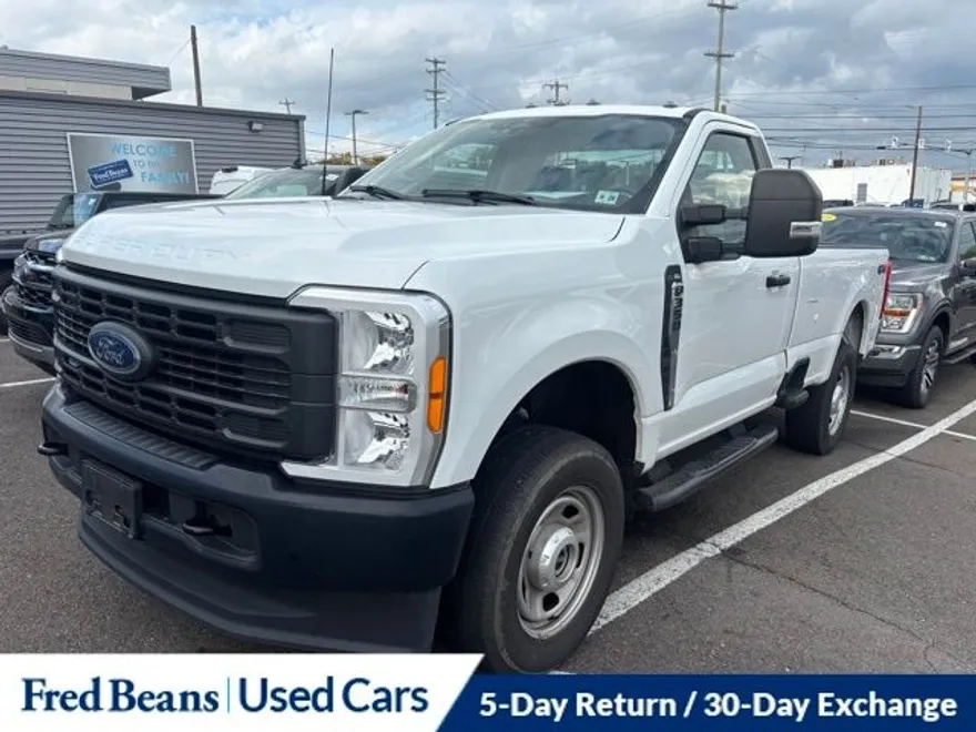 2023 Ford F-350 photo 1